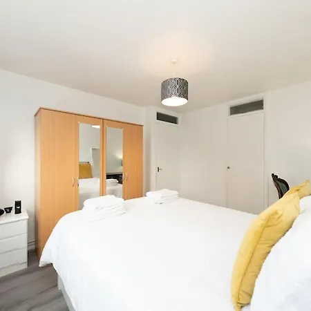 Idyllic Stylish Apartment With Fast Speed Broadband & Free Parking Londres Exterior foto
