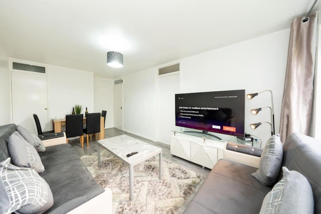 Idyllic Stylish With Fast Speed Broadband & Free Parking Appartement Londres