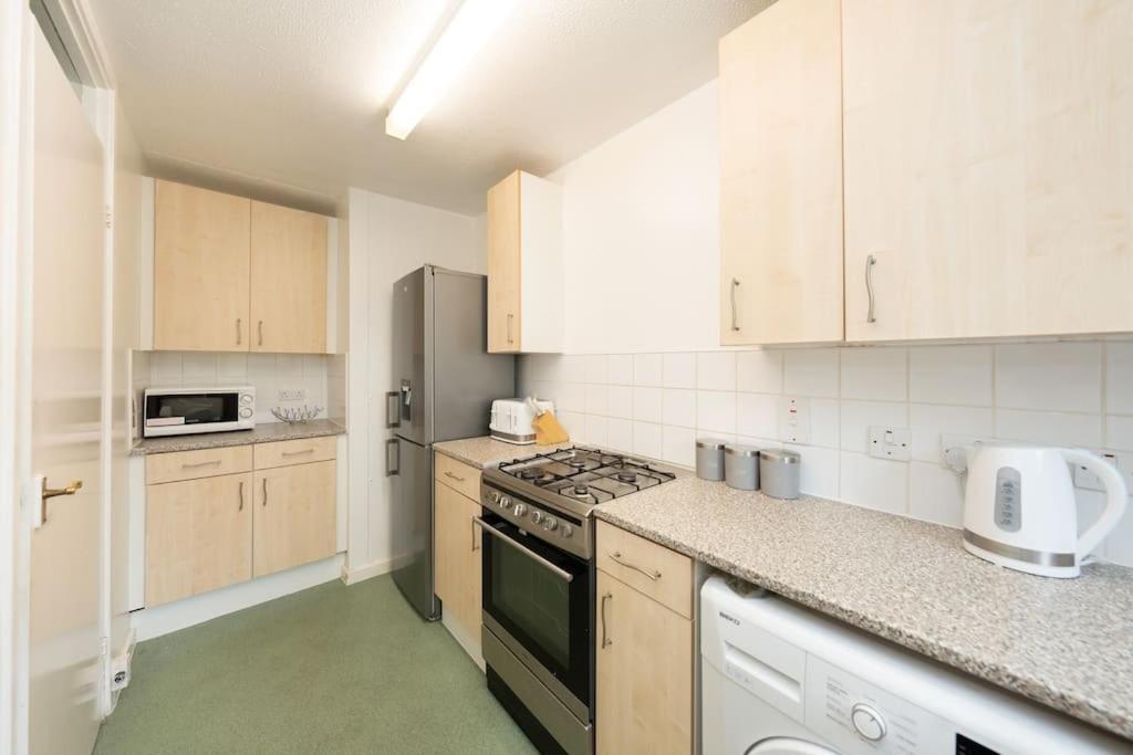 Appartement Idyllic Stylish With Fast Speed Broadband & Free Parking Londres